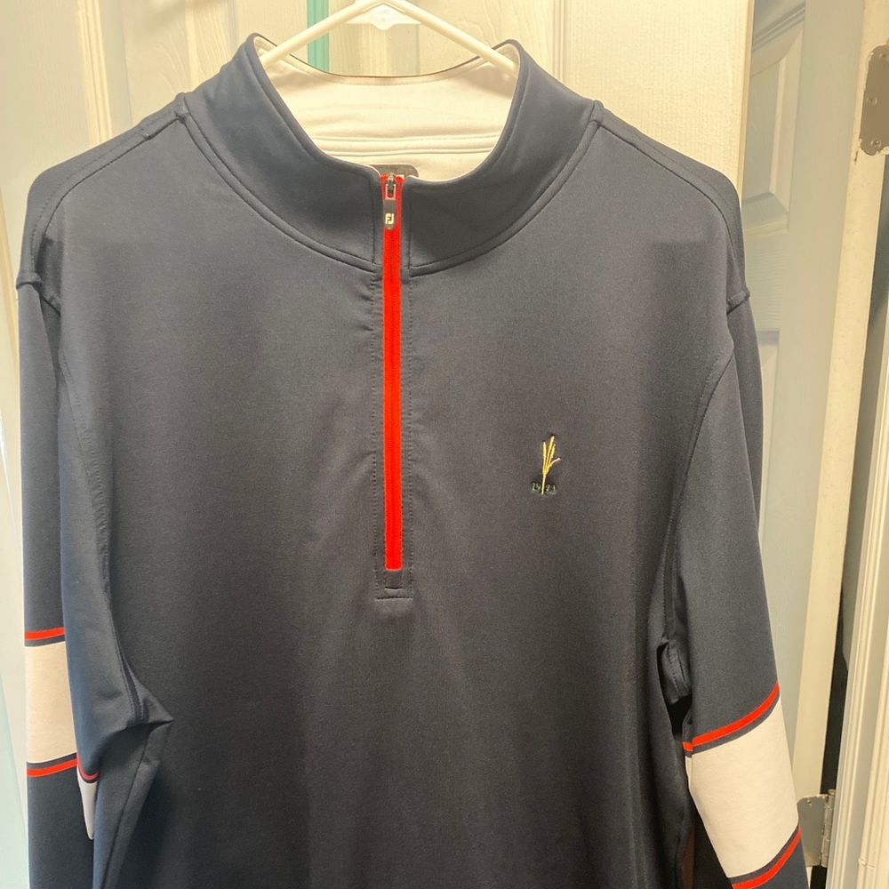 Foot joy pull over